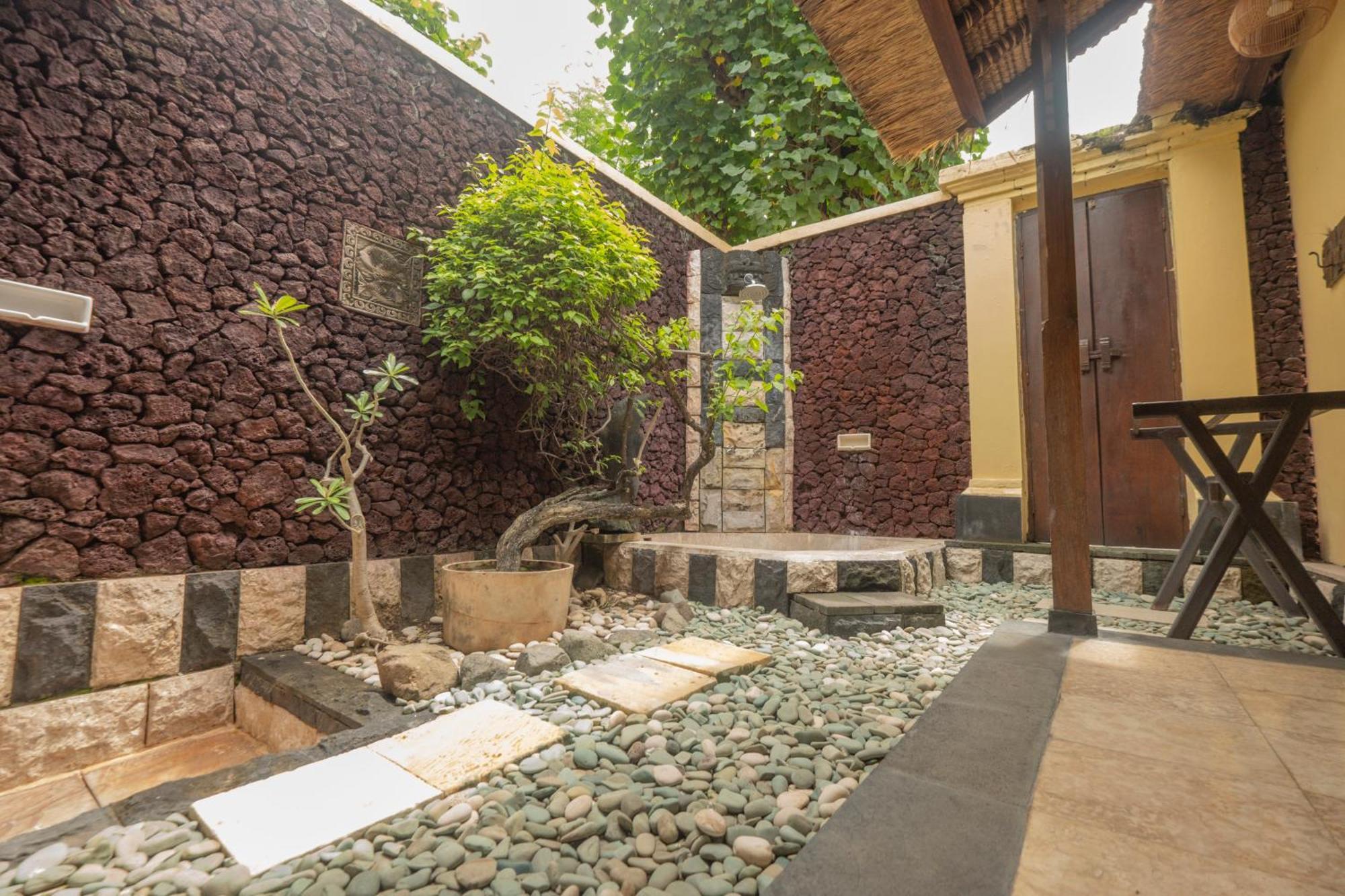 Taman Sari Bali Resort And Spa Pemuteran Exterior foto